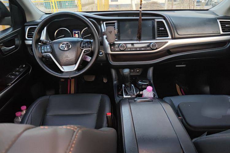 Used Toyota Highlander 2018 2.0T Four-Wheel Drive Prestige Version 7 Seats China VI Standard