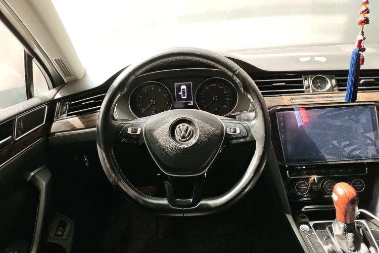 Used Volkswagen Magotan 2018 330TSI DSG Luxury Model