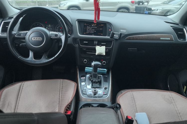 Used Audi Q5 2015 40 TFSI Comfort Model
