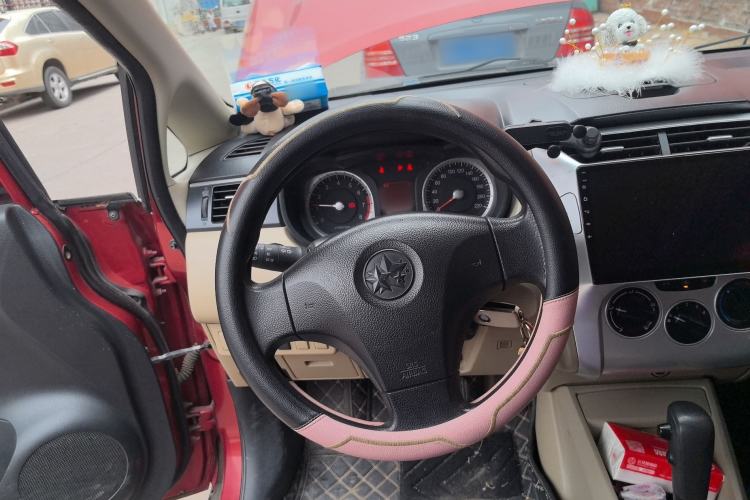 Used Venucia R50 2013 1.6L Automatic Luxury Edition