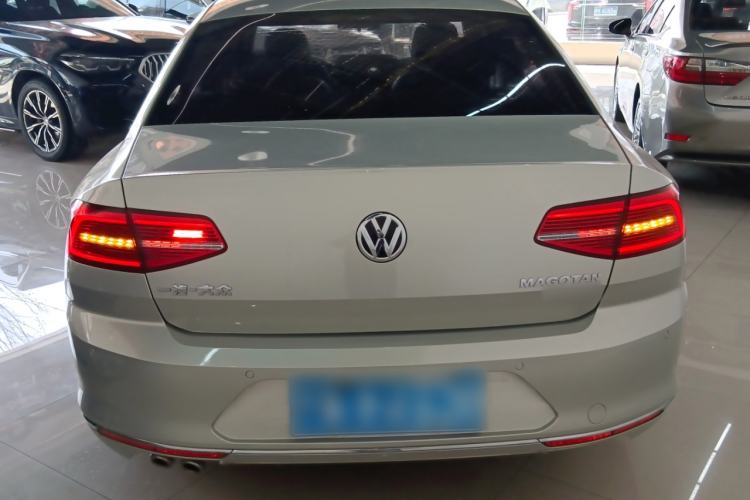 Used Volkswagen Magotan 2018 280TSI DSG Comfort Model Rear