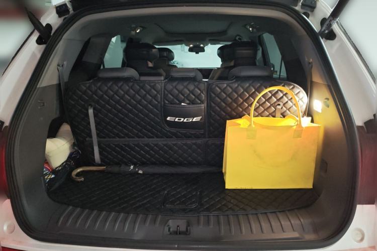 Used Ford Edge 2023 Ford Explorer L 2.0T EcoBoost E-Hybrid Two-Wheel Drive 7-Seater Luxury Model
