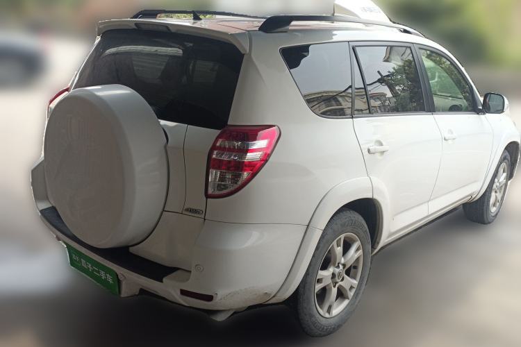 Used Toyota RAV4 2011 2.4L Automatic 4x4 Luxury Edition
