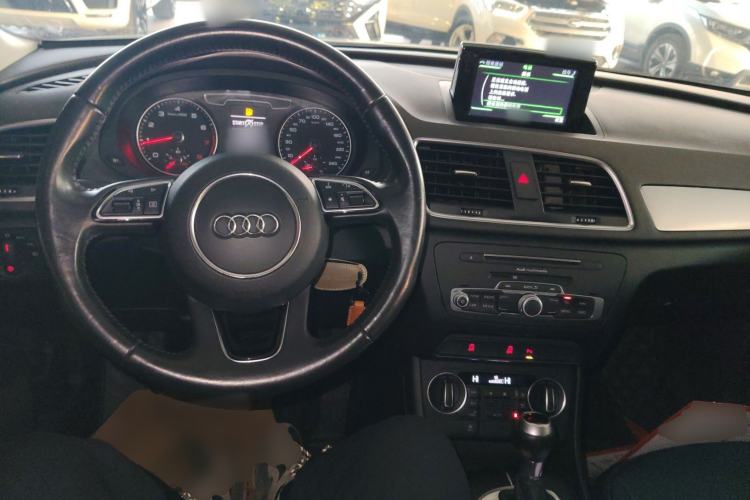 Used Audi Q3 2016 35 TFSI Fashion Model
