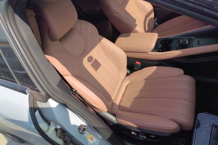 Used BYD Song L EV 2025 Intelligent Driving Version 662 km LiDAR Excellence Edition Right Front Seat