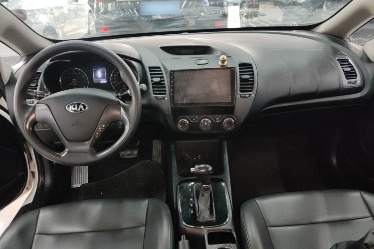 Used Kia K3 2016 1.6L Automatic GL Center Console