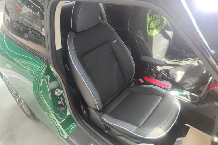 Used MINI Electric COOPER 2025 456km COOPER E Classic Style
