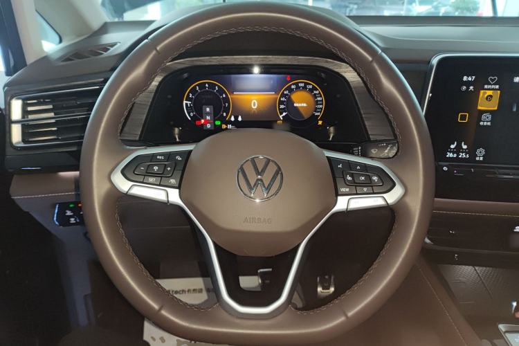 Used Volkswagen Viloran 2024 380TSI Premium Edition