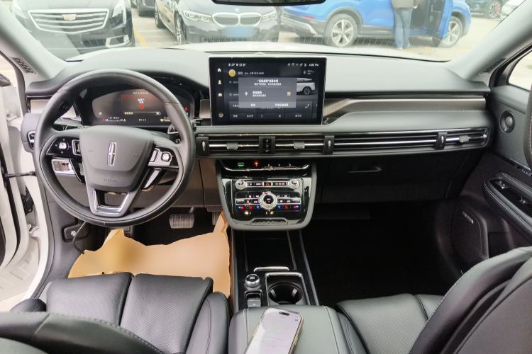 Used Lincoln Corsair 2022 2.0T Four-Wheel Drive Prestige Edition Center Console