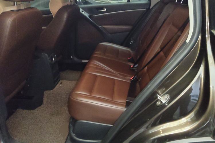 Used Volkswagen Tiguan L 2013 1.8 TSI Automatic All-Wheel Drive Luxury Model
