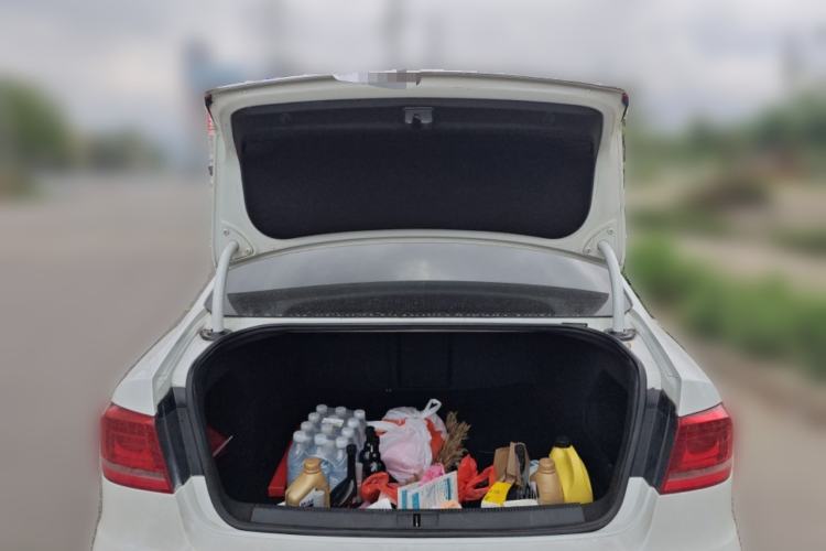 Used Volkswagen Magotan 2013 2.0 TSI Ultimate Model Trunk