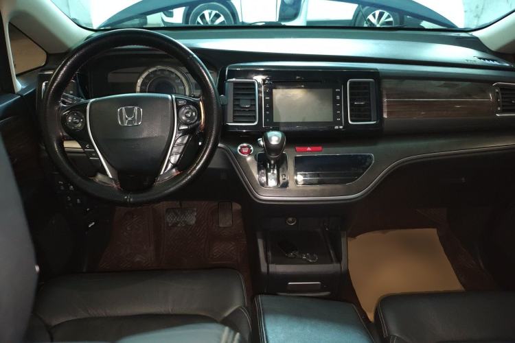 Used Honda Elysion 2016 2.4L Supreme Edition
