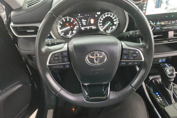 Used Toyota Highlander 2022 380T 4x4 Luxury Edition 7 Seats Steering Wheel