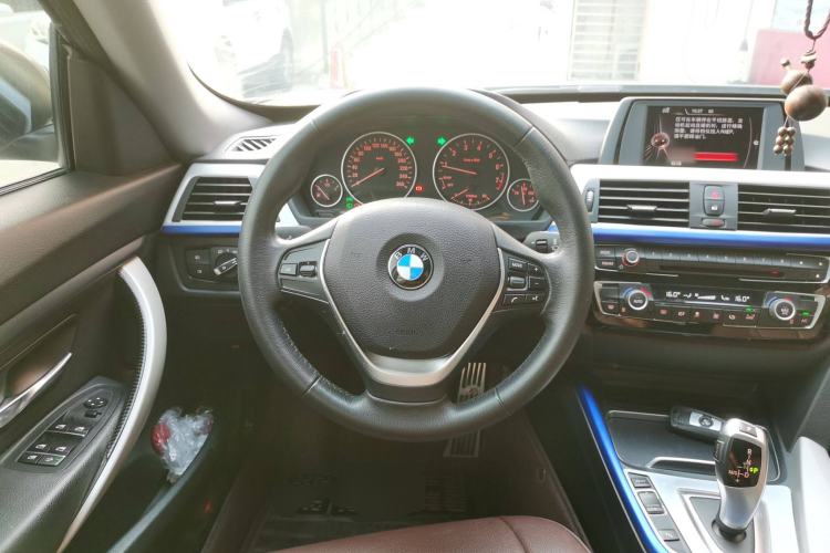 Used BMW 3 Series GT 2017 320i Sport Edition
