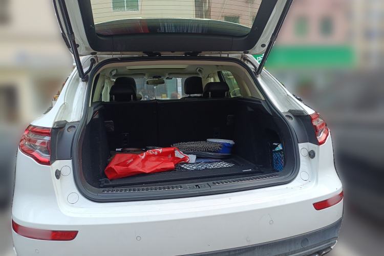 Used Zotye SR9 2017 2.0T Automatic Ultimate Edition Trunk