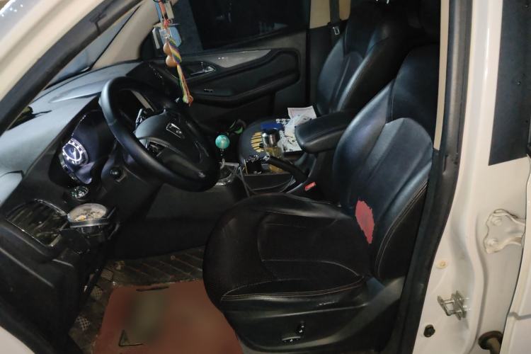 Used Baojun 560 2015 1.8L manual luxury version