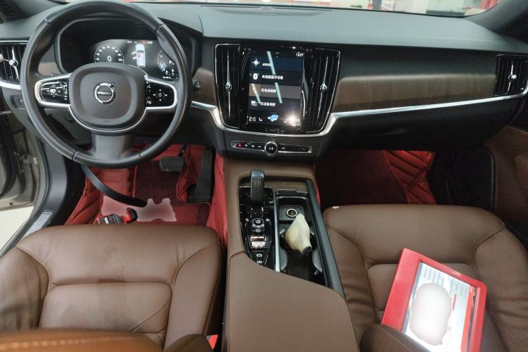 Used Volvo V90 2021 Cross Country B5 AWD Smart Range Edition
