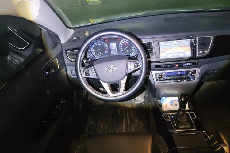 Used Hyundai Mistra 2014 1.8L Automatic Smart GLS Steering Wheel