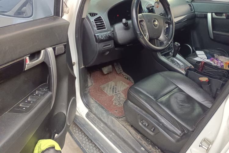 Used Chevrolet Captiva 2012 2.4L 4x4 Flagship Edition 7 Seats