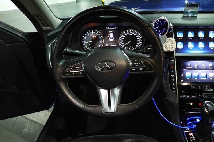 Used Infiniti Q50L 2018 2.0T Enjoyment Version China V Standard Steering Wheel