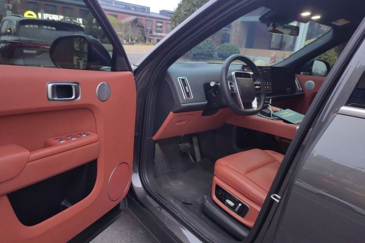 Used Li Auto L8 2023 Pro Model
