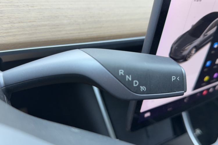 Used Tesla Model 3 2020 Revised Version Standard Range Rear-Wheel Drive – Upgraded Edition Interior 5