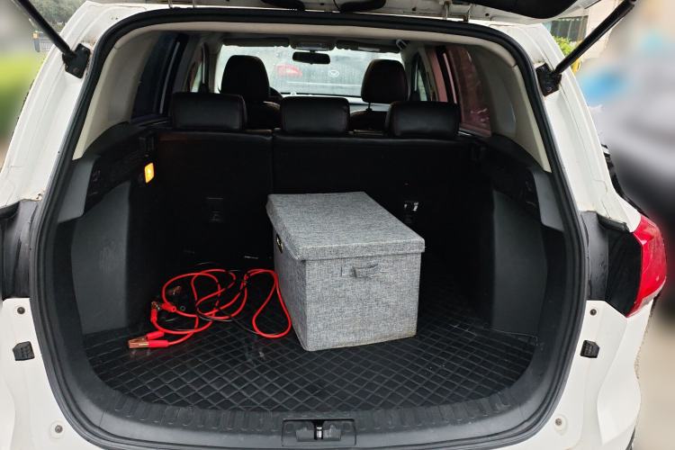 Used Zotye Domy X5 2015 1.5T Manual Luxury Version China IV Standard Trunk