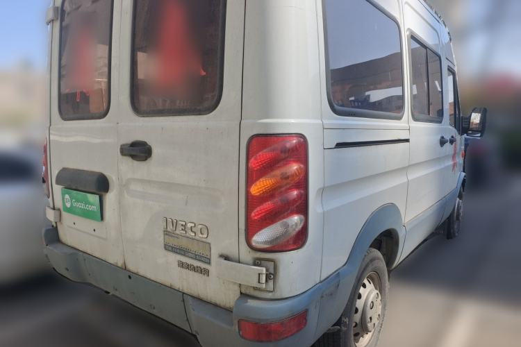 Used Iveco Power Daily 2017 2.5T Classic A32 Mid-Roof 6-7 Seater Bus 47Z5
