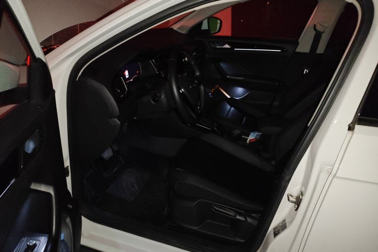 Used Volkswagen T-ROC 2019 280TSI DSG Two-Wheel Drive Comfort Version China VI Standard