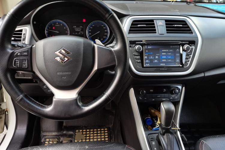 Used Suzuki S-Cross 2014 1.6L CVT Two-Wheel Drive Elite Version

