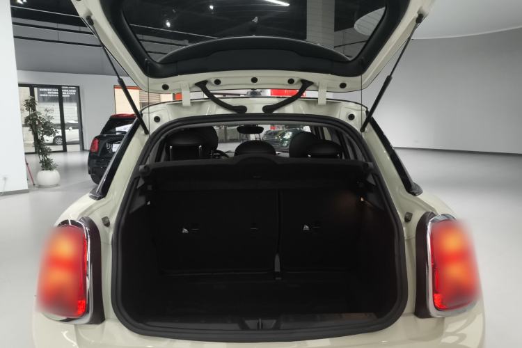 Used MINI MINI 2021 1.5T COOPER Classic Edition Five-Door Version
