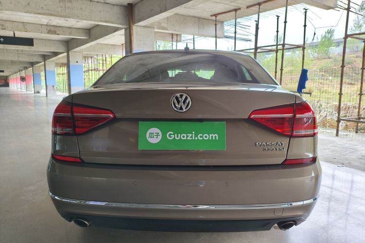 Used Volkswagen Passat 2016 330TSI DSG Luxury Edition Exterior 3