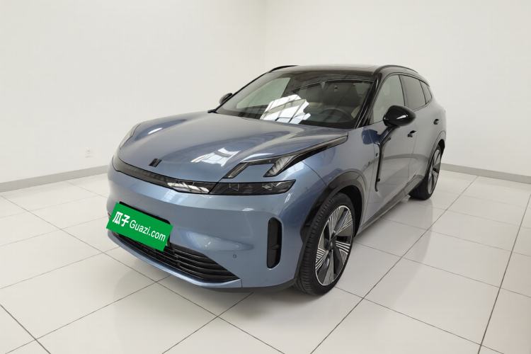 Used Lynk & Co 08 EM-P 2025 220 km All-Wheel-Drive Performance Halo