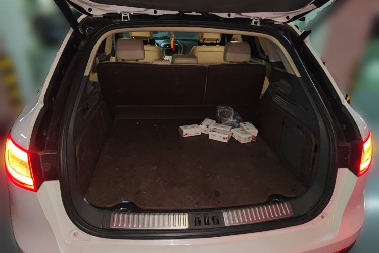 Used Lincoln MKX 2017 2.0T Two-Wheel Drive Deluxe Edition Trunk