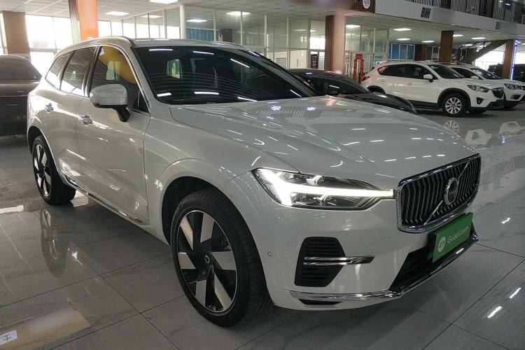 Used Volvo XC60 New Energy 2024 T8 Plug-in Hybrid Long-Range All-Wheel Drive Smart Luxury Edition
