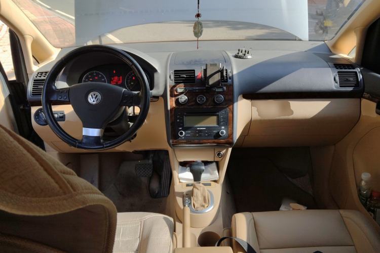 Used Volkswagen Touran 2008 1.8T ZhiZun Edition Automatic 5-Seater