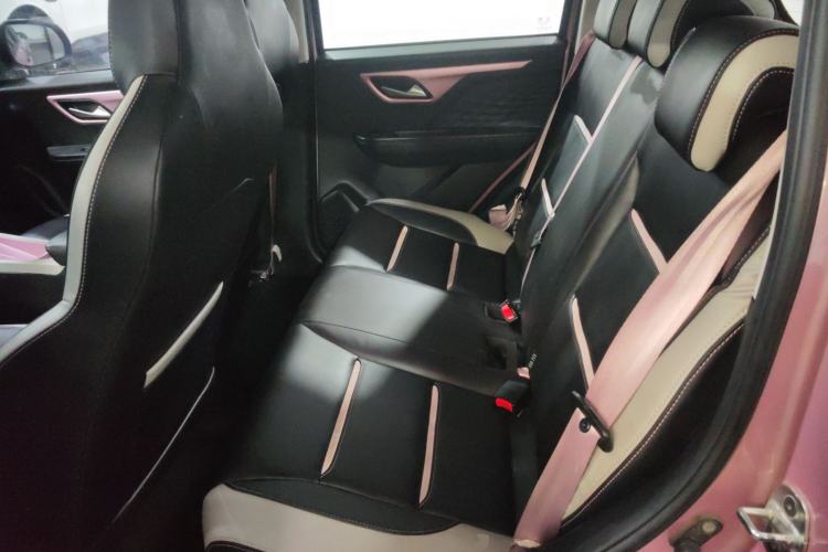 Used SOL E10X 2021 302 km Range Fashion Edition 31.4 kWh Left Rear Seat