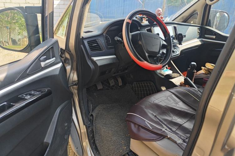 Used FORTHING Lingzhi 2022 M5L 1.6L Utility Model 7 Seats Driver Seat