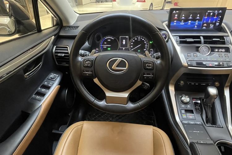 Used Lexus NX 2020 300h All-Wheel Drive FENGZHI Version China VI Standard Interior 5