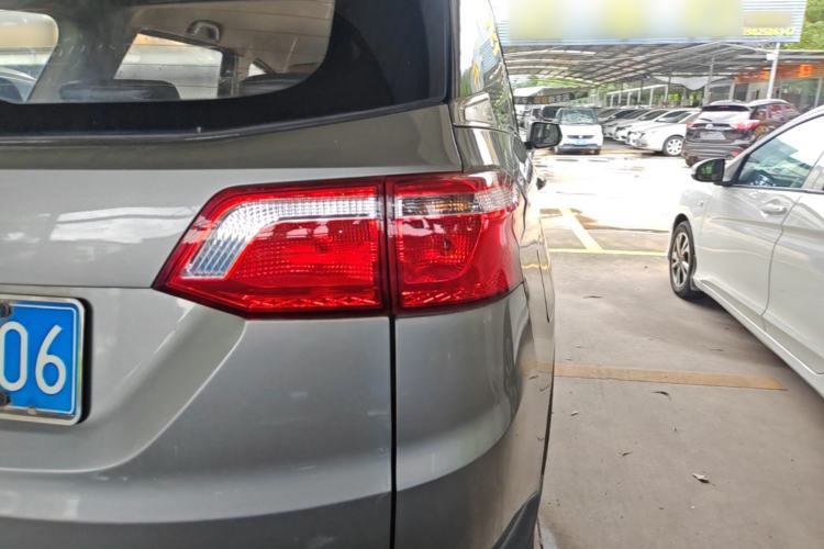 Used Wuling Hongguang S3 2019 1.5L Manual Comfort Model China VI Standard
