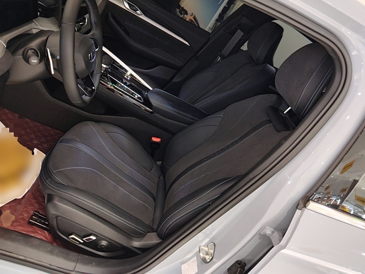 Geely Auto Preface 2025 Dongfang Yao 2.0TD Moonlight Edition — снимка 17