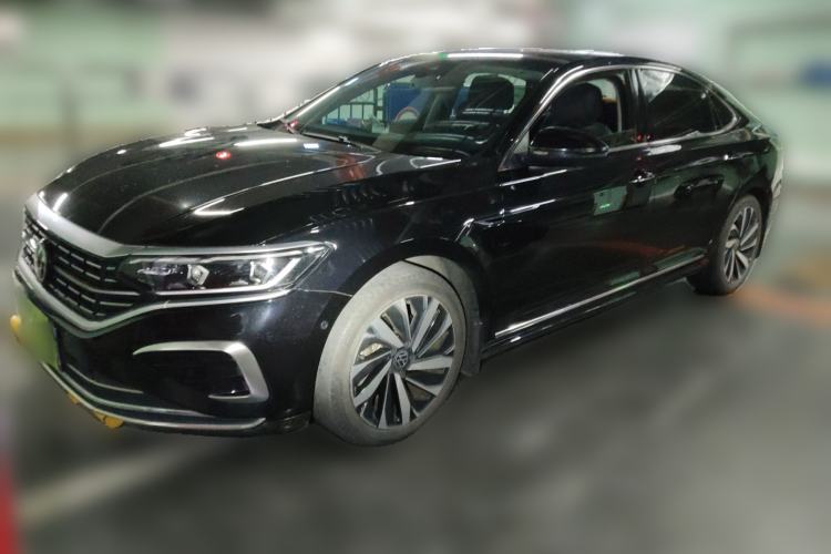 Used Volkswagen Passat 2023 Facelift 330TSI Luxury Edition