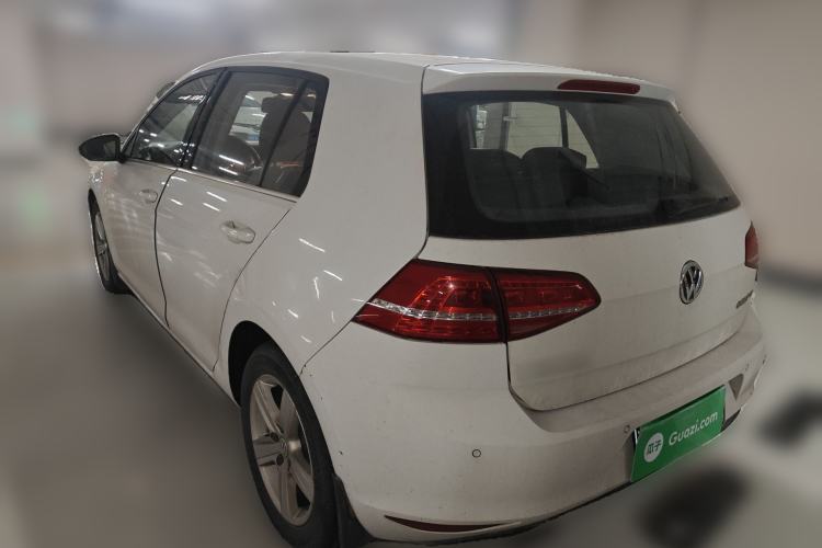 Used Volkswagen Golf 2016 230TSI Automatic Comfort Version
