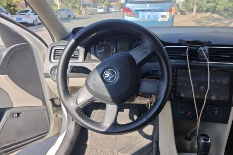 Used Skoda Rapid 2013 1.6L Automatic Smart Selection Model