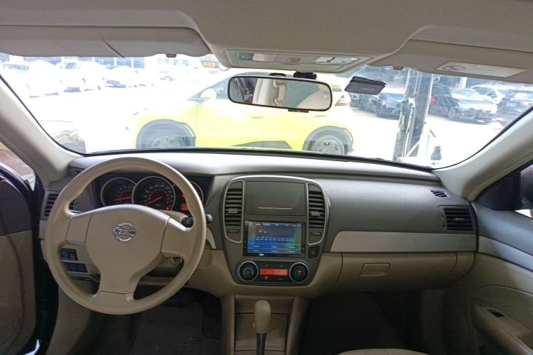 Used Nissan Sylphy 2018 Classic 1.6XE+ CVT Leading Edition Center Console