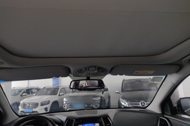 Used Hyundai Santa Fe 2015 2.0T Automatic Two-Wheel Drive Smart Version 5 Seats
