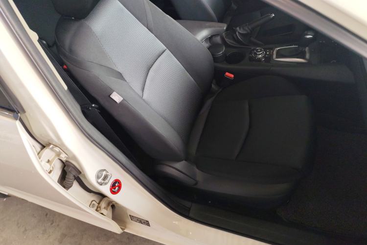 Used Mazda 3 Axela 2017 Sedan 1.5L Automatic Comfort Model Emission Standard China V
