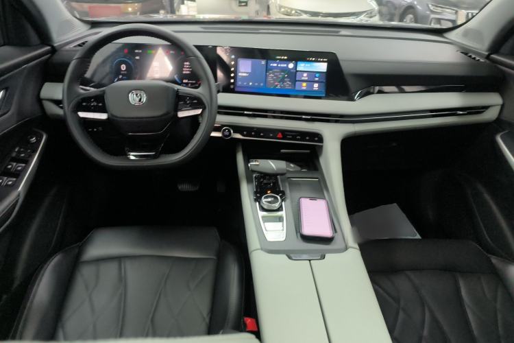 Used CHANGAN CS75 PLUS 2024 3rd Generation Champion Edition 1.5T Intelligent Drive Dynamic Model