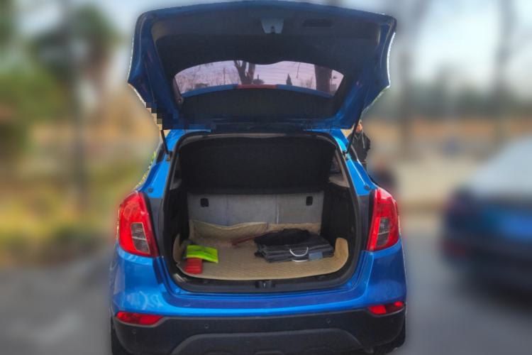 Used Buick Encore 2018 18T Automatic Two-Wheel Drive Urban Fashion Model
