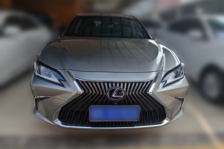 Used Lexus ES 2018 300h Premier Edition China VI Standard Front